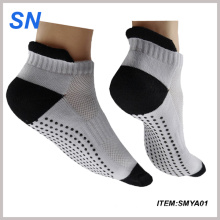 2015 Fabrik-Großhandel Anti-Rutsch-Yoga Pilates Socken